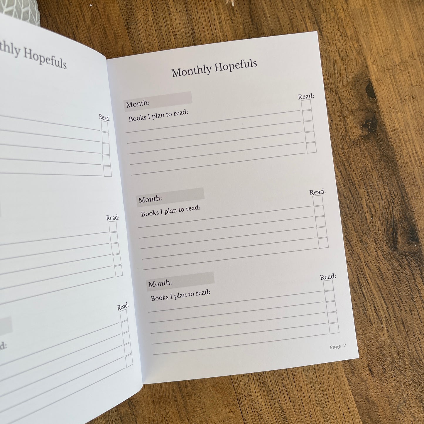 Reading Journal - Review Diary for 52 Reviews